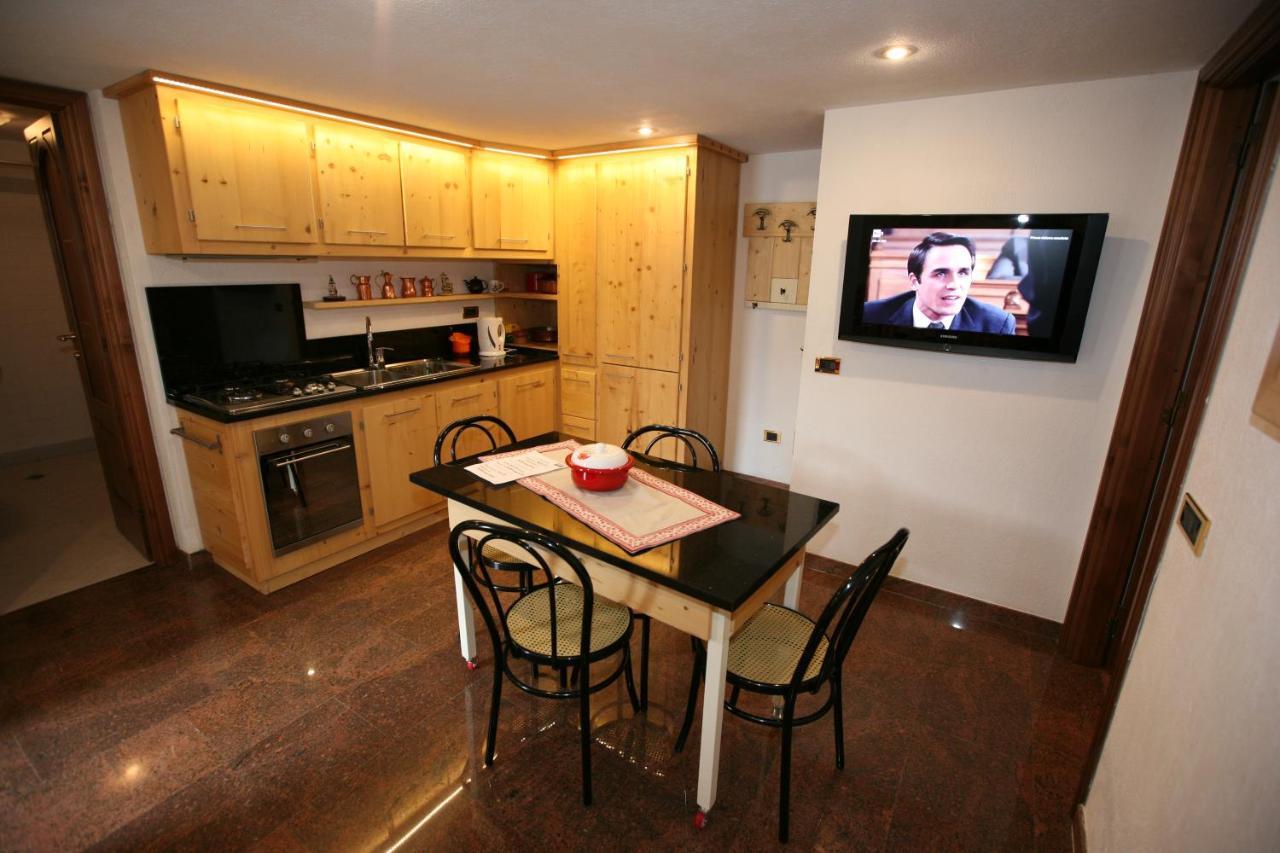 Suite Del Villaggio Sarre ภายนอก รูปภาพ
