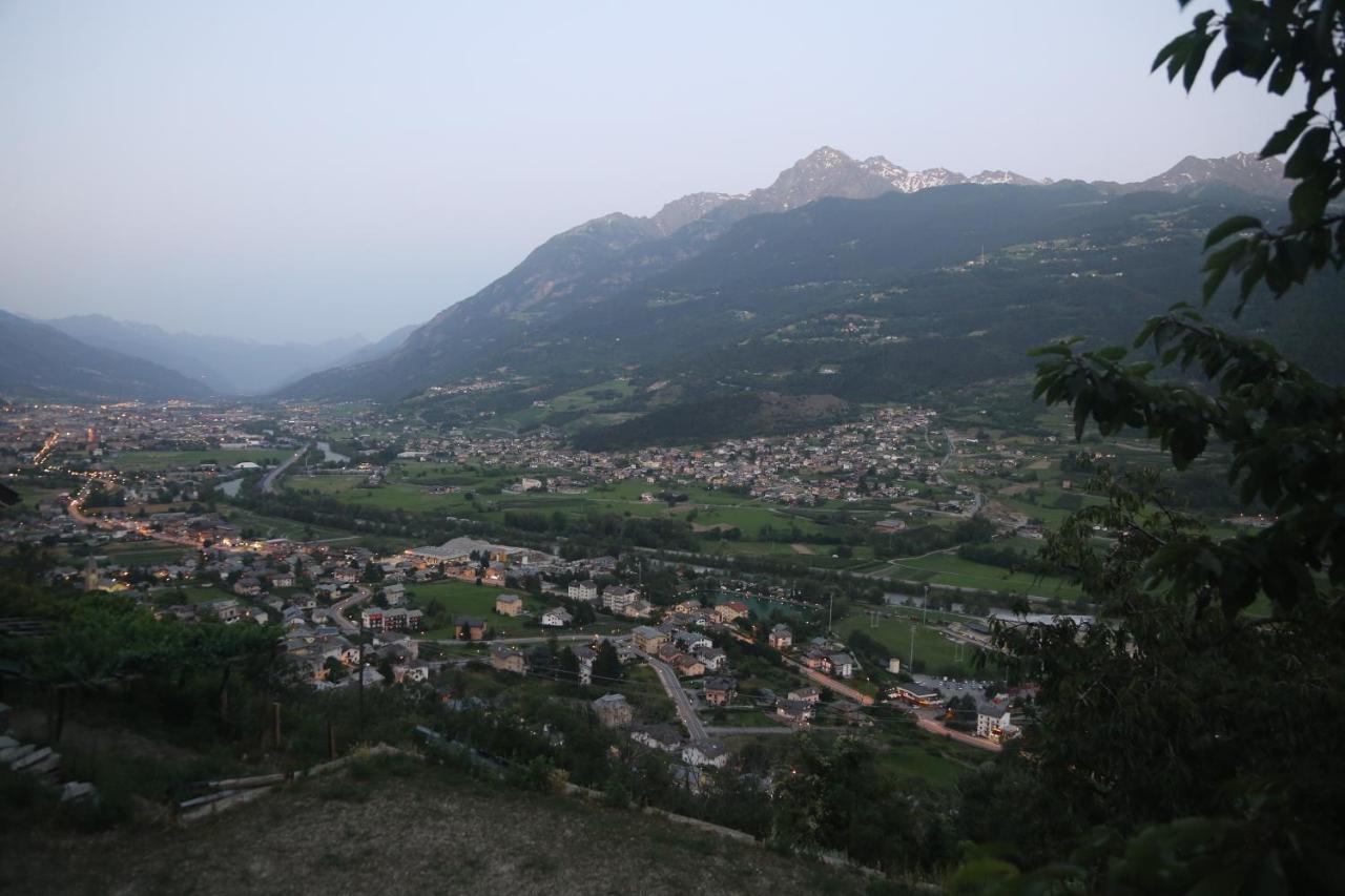 Suite Del Villaggio Sarre ภายนอก รูปภาพ